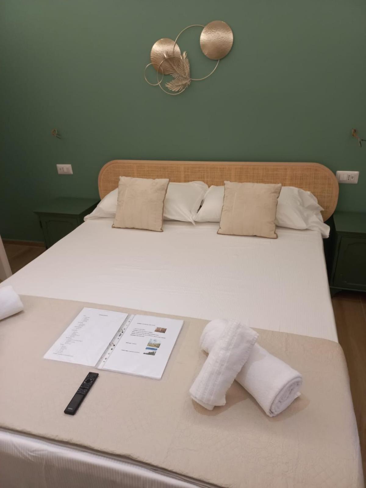 Mensos Rooms Olbia Exterior foto